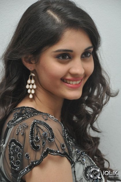 Surabhi-at-Beeruva-Movie-Date-Press-Meet